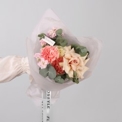 buket nedorogoj s francuzskoj rozoj 6